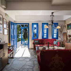 Virginia Hotel Sithonia